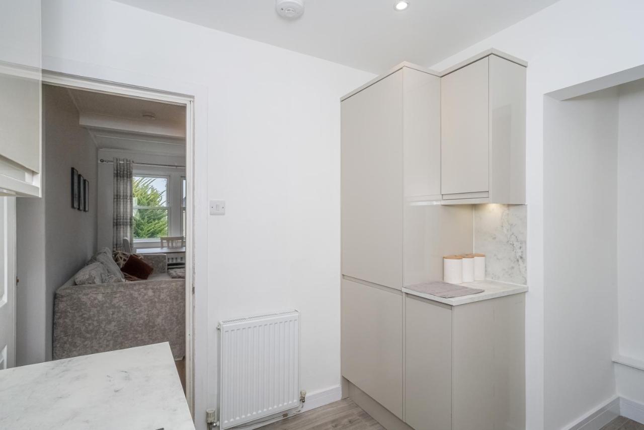 Pass The Keys Cosy And Spacious 2 Beds Flat With - Free Parking Édimbourg Extérieur photo