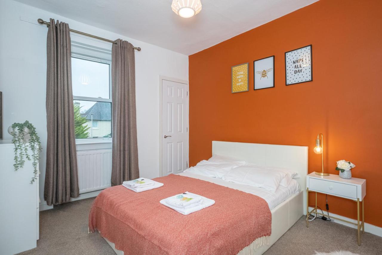 Pass The Keys Cosy And Spacious 2 Beds Flat With - Free Parking Édimbourg Extérieur photo